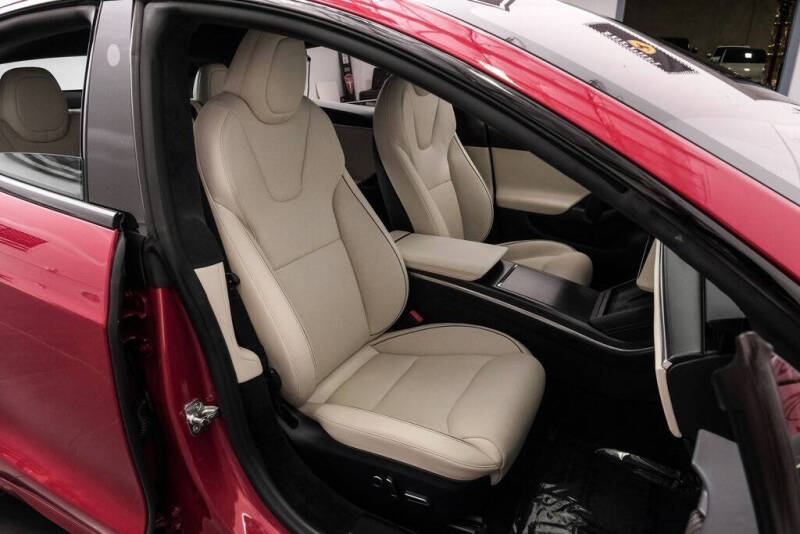 2021 Tesla Model S Plaid