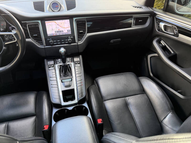 2018 Porsche Macan S