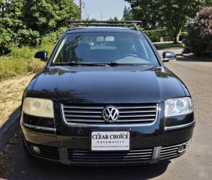 2005 Volkswagen Passat for sale at CLEAR CHOICE AUTOMOTIVE in Milwaukie OR