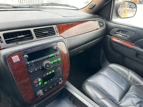 2011 Chevrolet Suburban LT