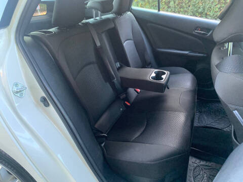 2020 Toyota Prius LE