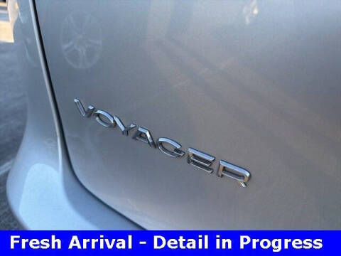 2022 Chrysler Voyager LX