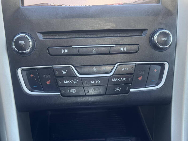 2016 Ford Fusion Hybrid SE