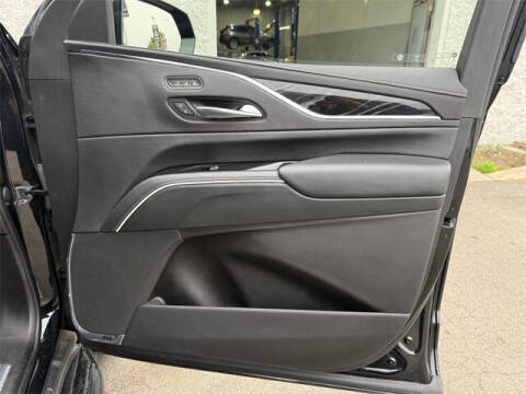 2023 Cadillac Escalade ESV Sport