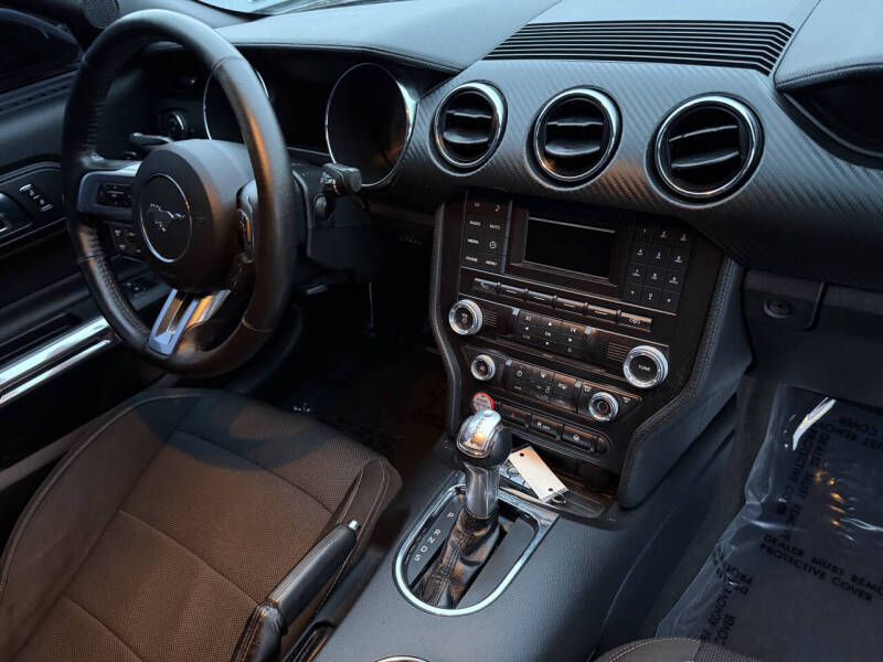 2015 Ford Mustang V6