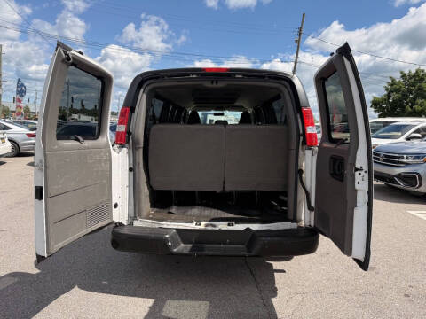 2017 GMC Savana LS 3500