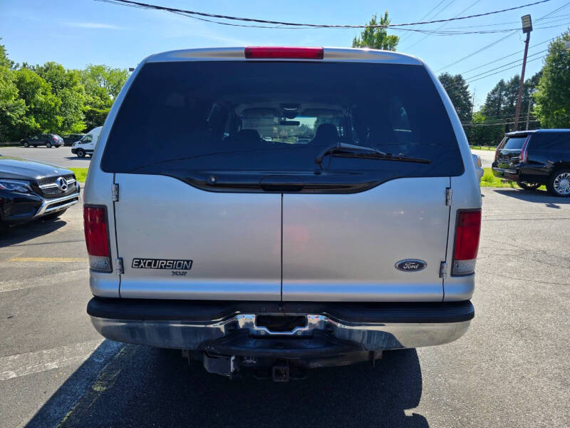 2004 Ford Excursion XLT