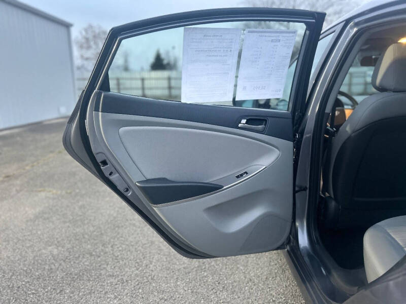 2016 Hyundai Accent SE