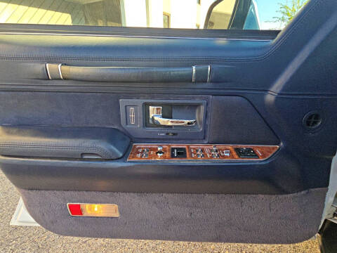 1994 Lincoln Town Car Executive