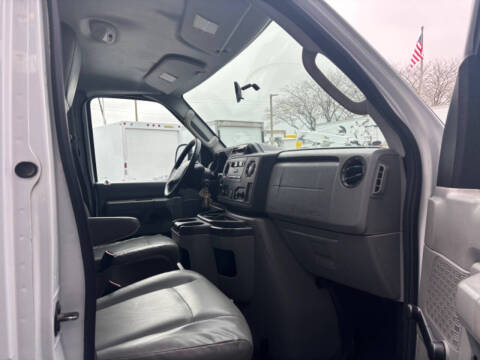 2011 Ford E-350 KUV