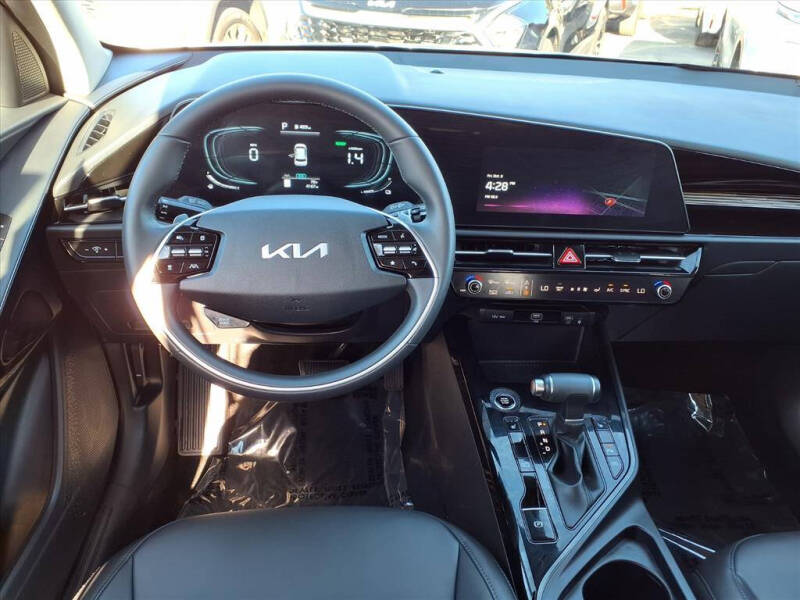 2025 Kia Niro EX