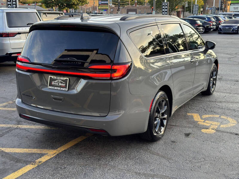 2021 Chrysler Pacifica Touring