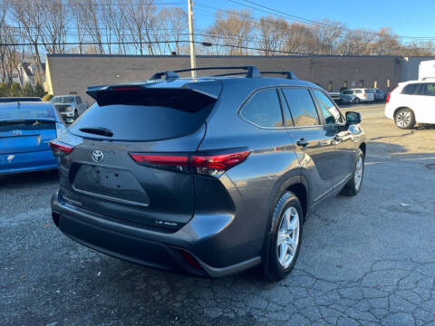 2023 Toyota Highlander LE