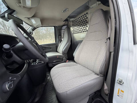 2025 Chevrolet Express 2500