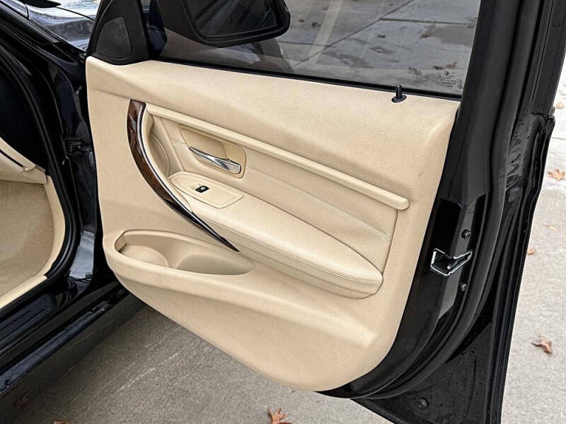 2013 BMW 3 Series 328i