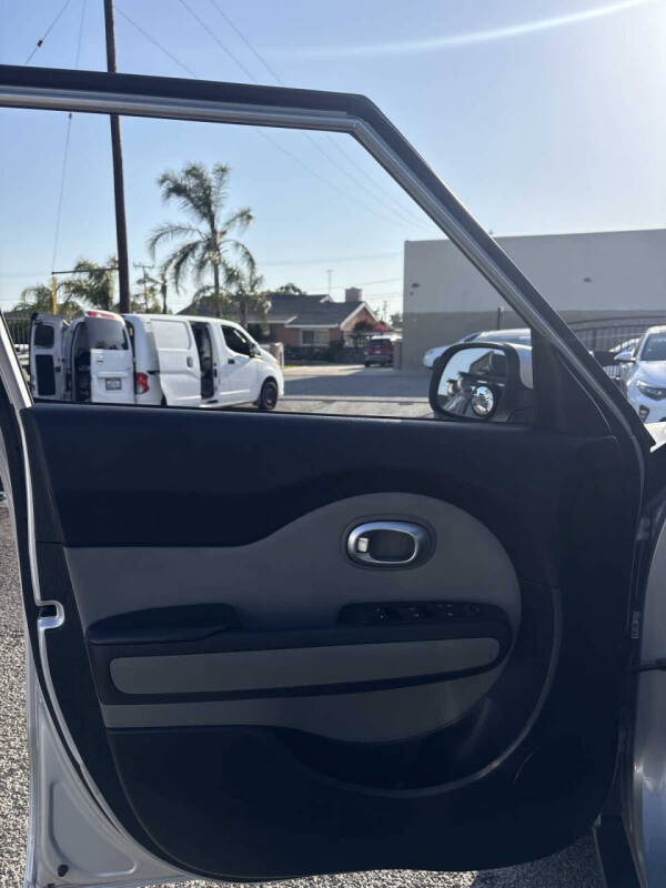 2014 Kia Soul +