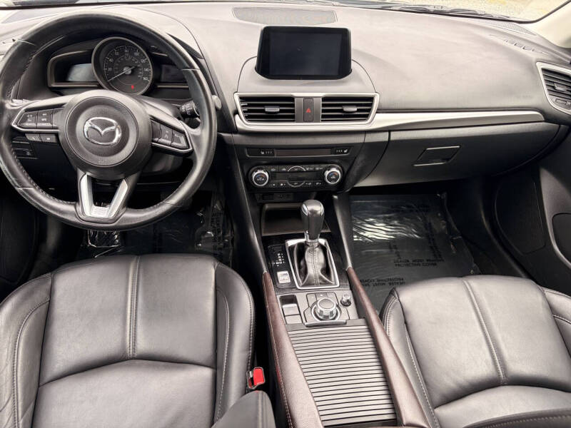 2018 Mazda MAZDA3 Touring