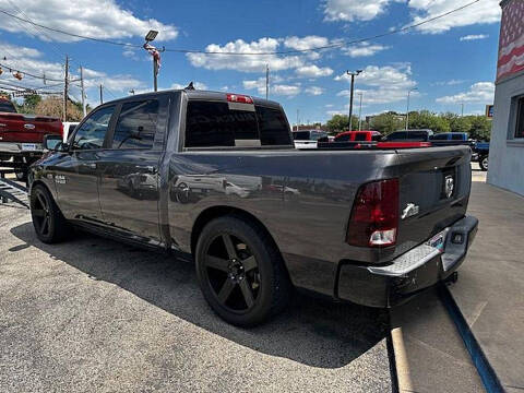 2015 RAM 1500 SLT