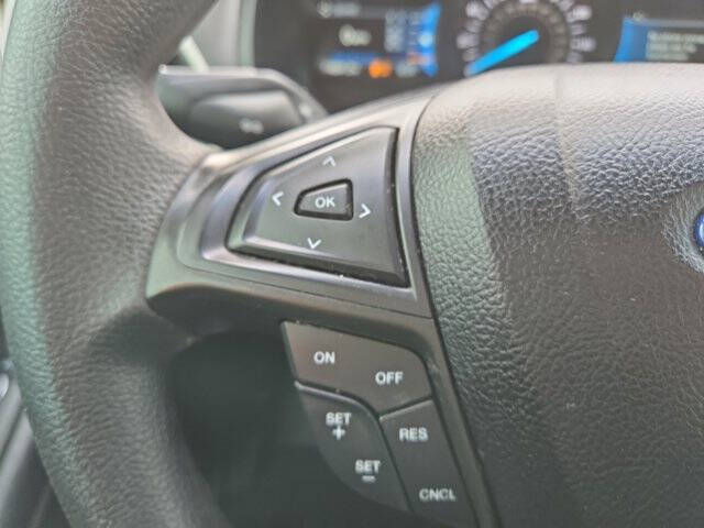 2022 Ford Edge SE