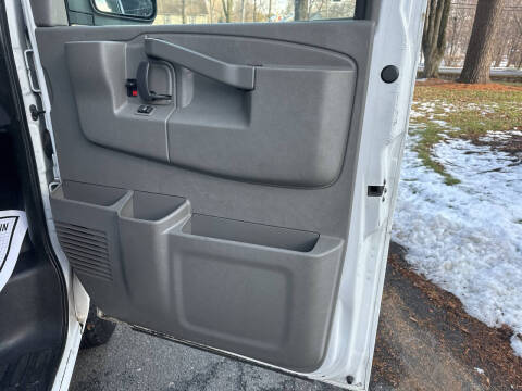 2020 GMC Savana 2500