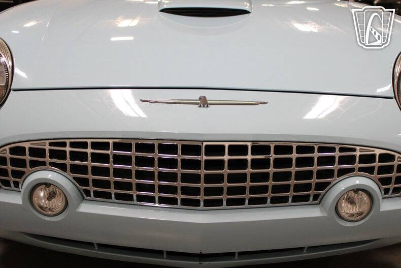 2003 Ford Thunderbird