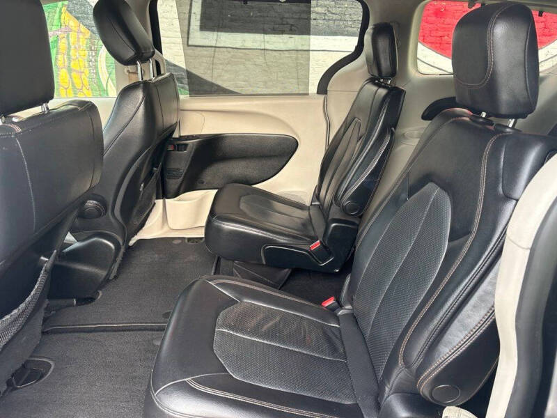 2019 Chrysler Pacifica Touring L