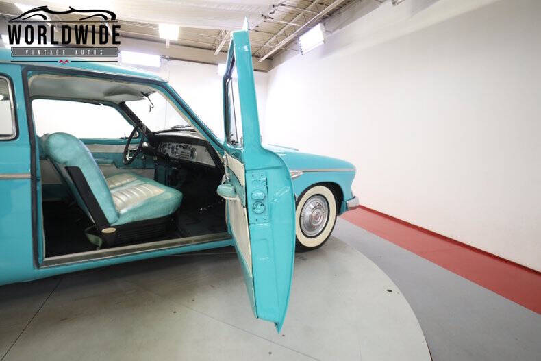 1957 Studebaker Silver Hawk