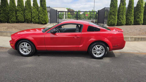 2007 Ford Mustang V6 Deluxe