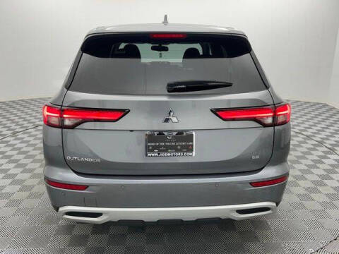 2024 Mitsubishi Outlander SE