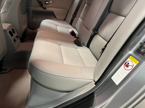 2004 BMW 5 Series 525i