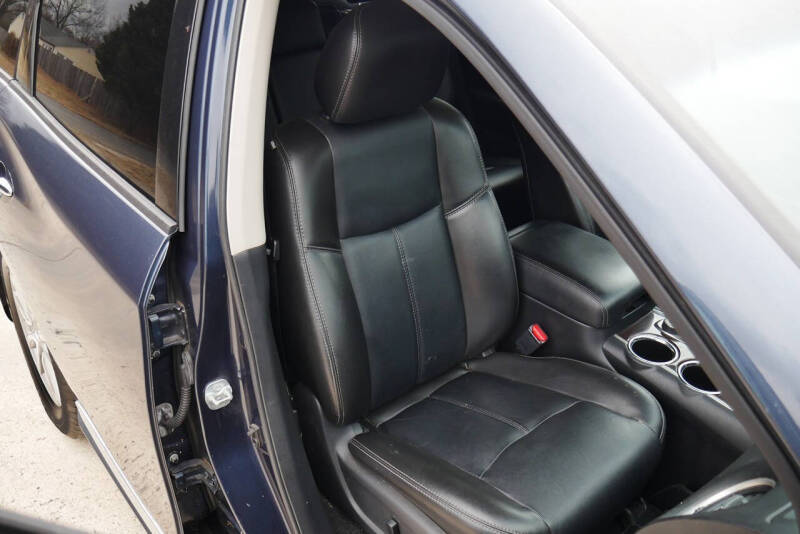 2014 Nissan Pathfinder SL