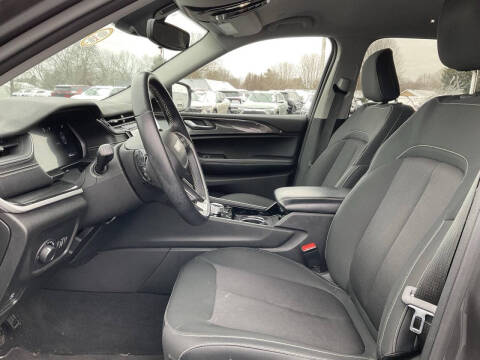 2022 Jeep Grand Cherokee L Laredo