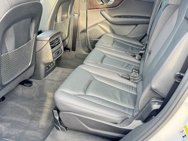 2023 Audi Q7 quattro Premium Plus 55 TFSI