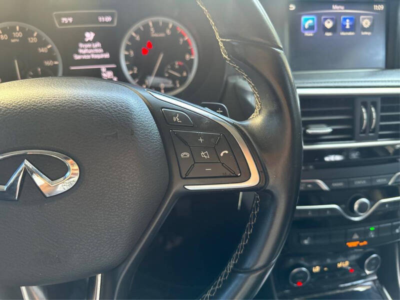 2018 Infiniti QX30 Luxury