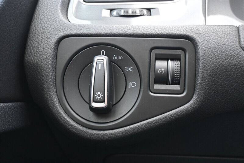 2016 Volkswagen e-Golf SE