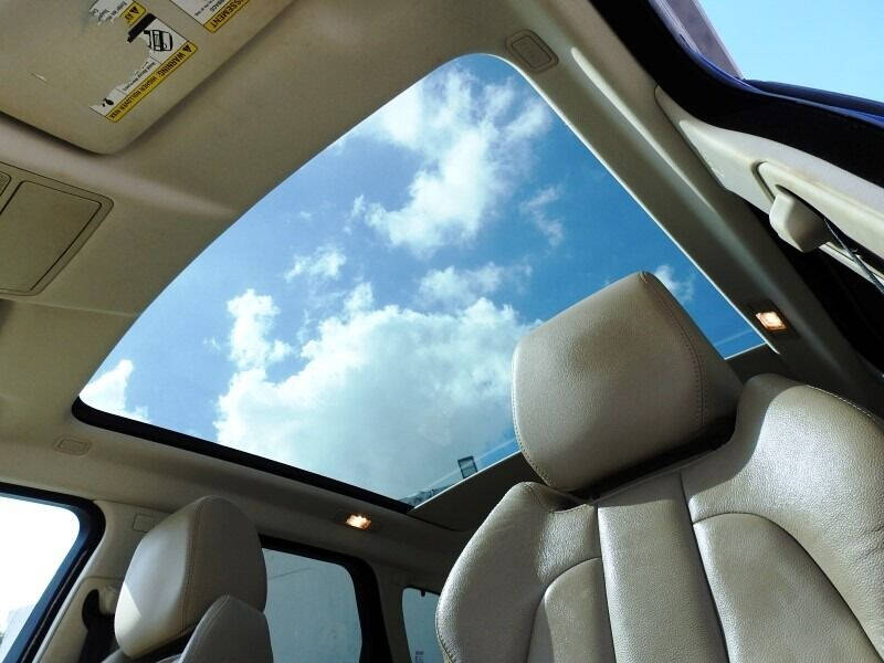 2015 Land Rover Range Rover Evoque  - $18,900