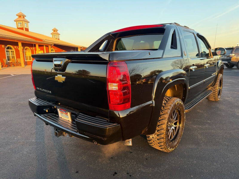 2013 Chevrolet Avalanche LTZ Black Diamond