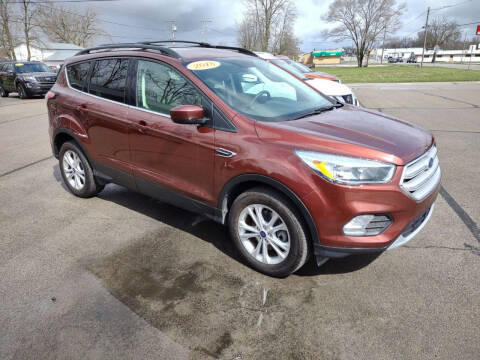 2018 Ford Escape for sale at Dave's Car Corner in Hartford City IN