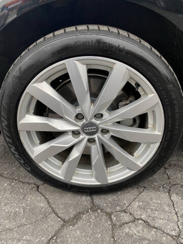 2017 Audi A4 2.0T quattro Premium