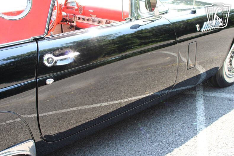 1956 Ford Thunderbird