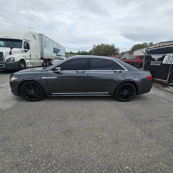 2017 Lincoln Continental Select