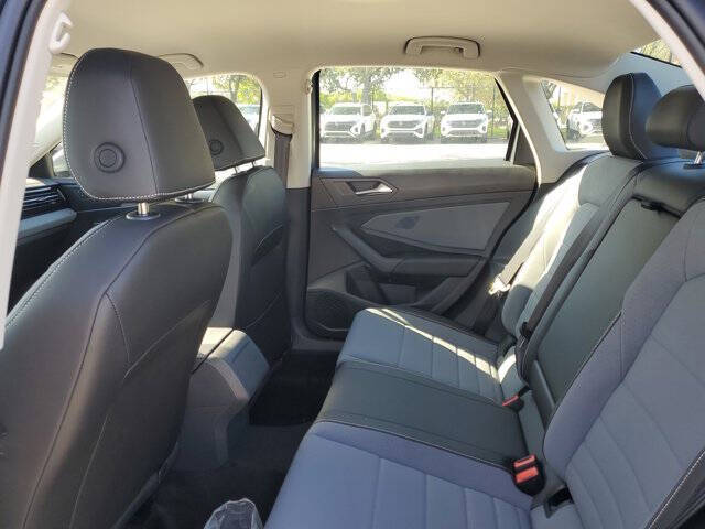 2025 Volkswagen Jetta SE