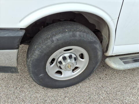 2024 Chevrolet Express 2500