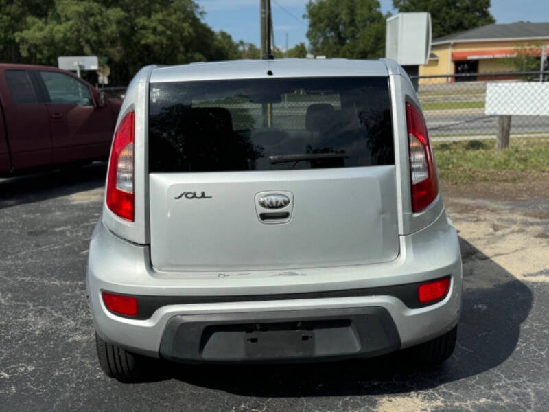 2013 Kia Soul +