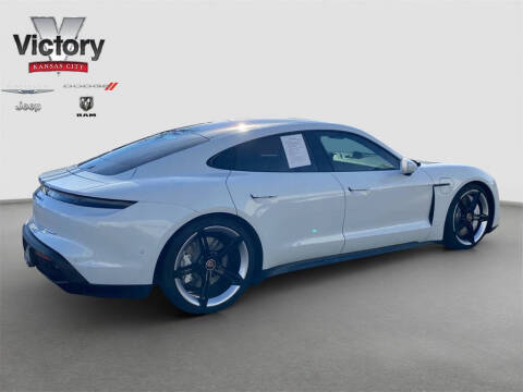 2020 Porsche Taycan Turbo