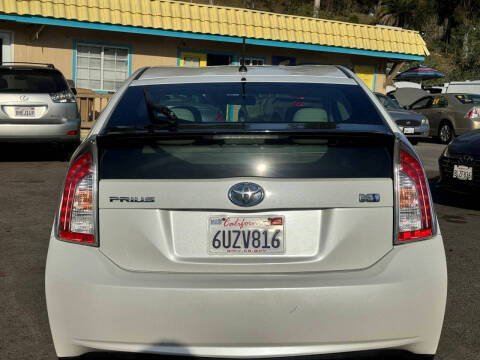 2012 Toyota Prius Two