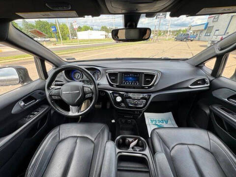 2020 Chrysler Pacifica Touring L