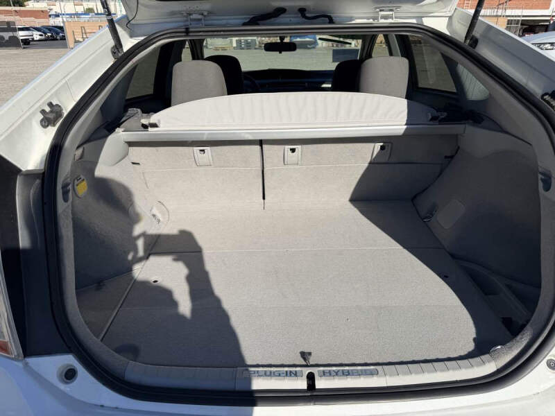 2014 Toyota Prius Plug-in Hybrid