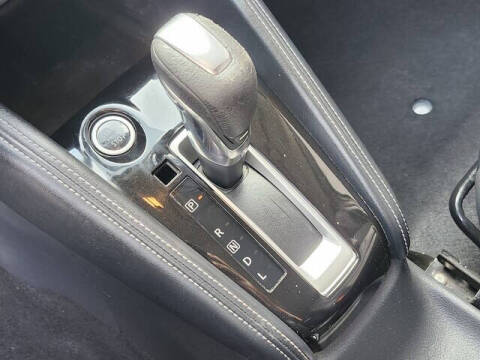 2019 Nissan Kicks SR