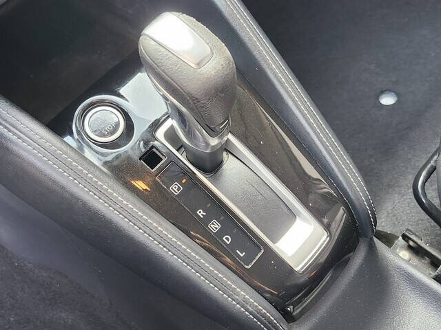 2019 Nissan Kicks SR